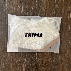 SKIMS NWT - White Lace Set (Bralette and Shorts)